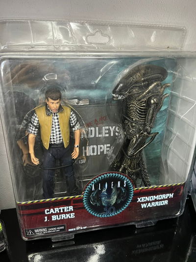 ALIENS/CARTER BURKE XENOMORPH (NECA)