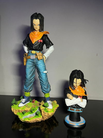 ANDROIDE 17 CON BUSTO INTERCAMBIABLE (DRAGON BALL) 30CM