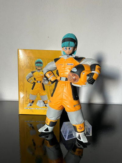 BULMA TRAJE SPACE (DRAGON BALL) 22CM