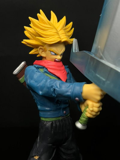 Trunks Super Espada (30CM) Figura Dragon Ball - Girutoys