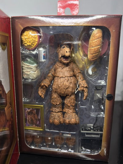 ALF Neca Ultimate (15CM) Figura Articulada NECA - Girutoys
