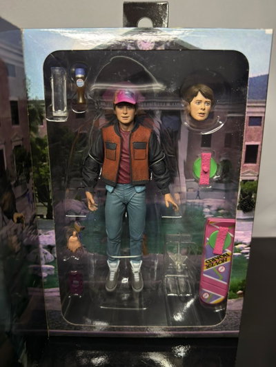 Volver al Futuro Parte 2. Marty McFly (19CM) Figura Articulada NECA - Girutoys