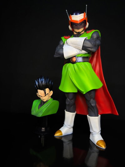 Gohan Gran Saiyaman Enorme (31CM) Figura Dragon Ball - Girutoys