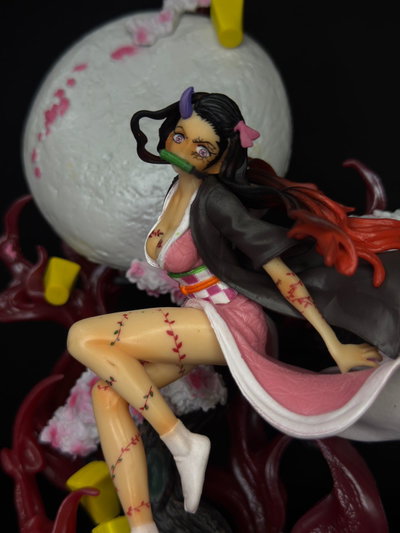 Enorme Diorama de Nezuko Kamado (32CM) Figura Demon Slayer
