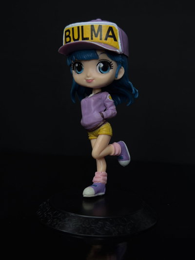 BULMA CAMPERA MORADA (16CM) FIGURA DRAGON BALL - GIRUTOYS