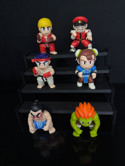 SET X 6 (8CM-9CM) SET STREET FIGHTER - GIRUTOYS