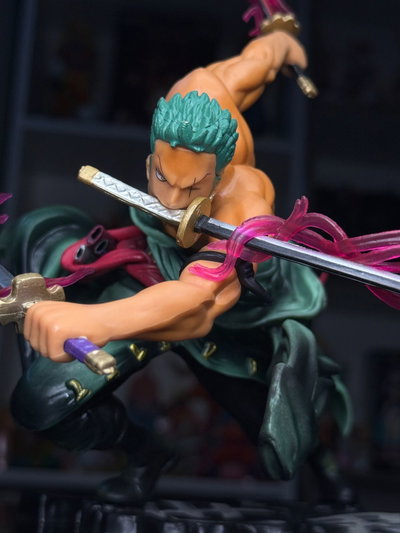 DIORAMA DE ZORO (25CM L) FIGURA ONE PIECE - GIRUTOYS