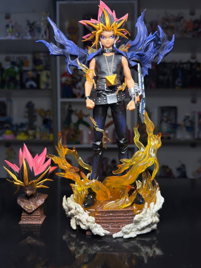 DIORAMA DE YUGI MUTO (30CM) FIGURA YU-GI-OH