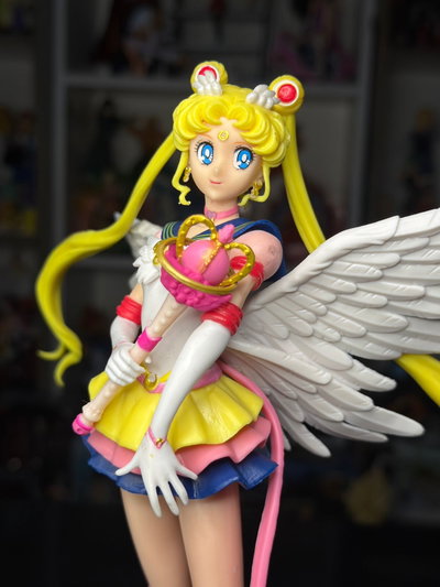 SAILOR MOON CON ALAS (24CM) FIGURA SAILOR MOON - GIRUTOYS