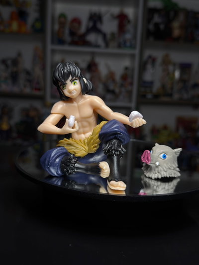 INOSUKE HASHIBIRA SENTADO COMIENDO (13CM) FIGURA DEMON SLAYER - GIRUTOYS