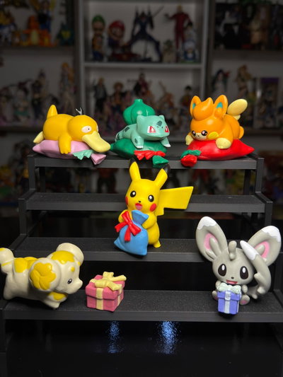 SET X 6 POKEMONES CANSADOS CON REGALOS (5CM-8CM) SET POKEMON - GIRUTOYS