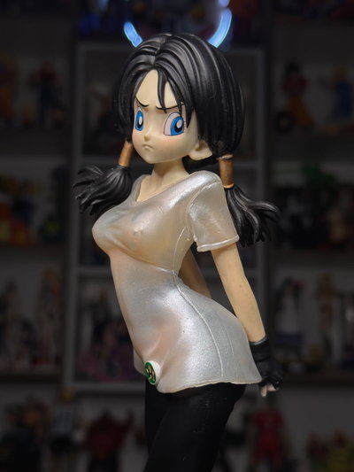 VIDEL REMERA TRANSPARENTE (29CM) FIGURA DRAGON BALL - GIRUTOYS