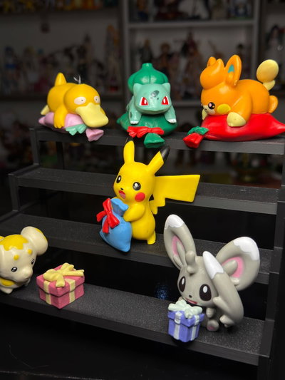 SET X 6 POKEMONES CANSADOS CON REGALOS (5CM-8CM) SET POKEMON - GIRUTOYS