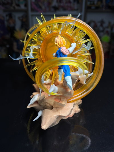 DIORAMA DE GOKU VS VEGETA (18CM ALTURA) FIGURA DRAGON BALL - GIRUTOYS