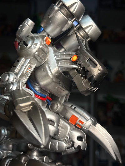 MUGENDRAMON PESADO (20CM) FIGURA DIGIMON - GIRUTOYS