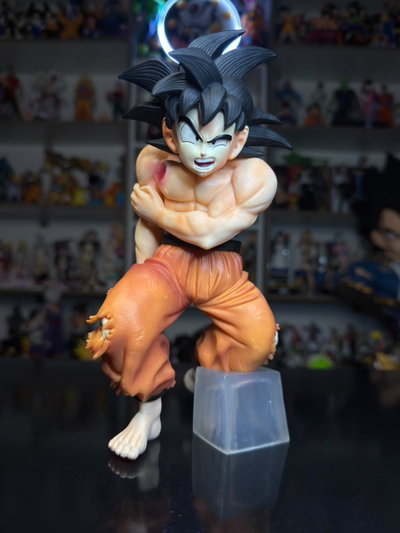 GOKU VERSIÓN HERIDO CON DAÑO (20CM) FIGURA DRAGON BALL - GIRUTOYS