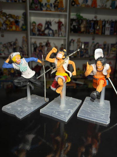 SET TRIO DE AMIGOS ONE PIECE (20CM) FIGURA ONE PIECE - GIRUTOYS
