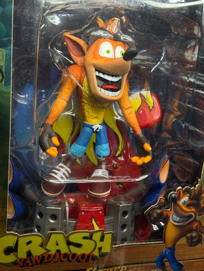 FIGURA CRASH ARTICULADO NECA (16CM) FIGURA CRASH - GIRUTOYS