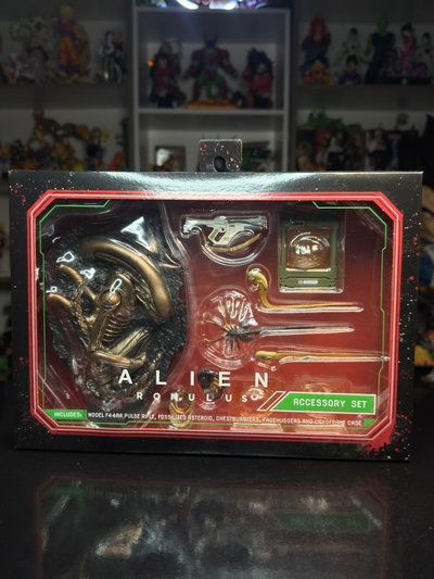 ROMULUS PACK ACCESORIOS (...) FIGURA NECA - GIRUTOYS
