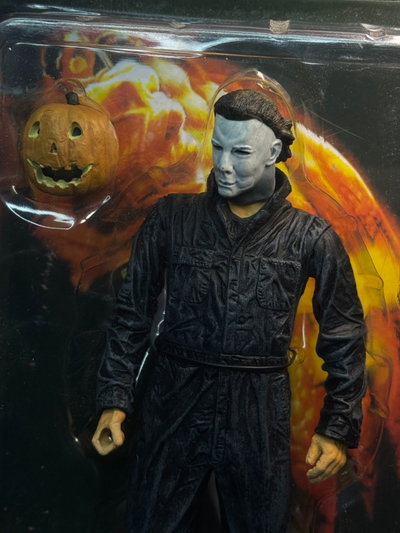 MICHAEL MYERS HALLOWEEN (18CM) FIGURA NECA - GIRUTOYS