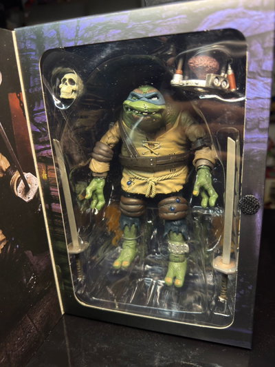 UNIVERSAL MONSTER LEONARDO (18CM) FIGURA NECA - GIRUTOYS