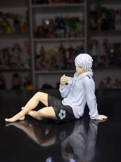 SEISHIRO NAGI BUZO GRIS SENTADO (9CM) FIGURA ANIME - GIRUTOYS