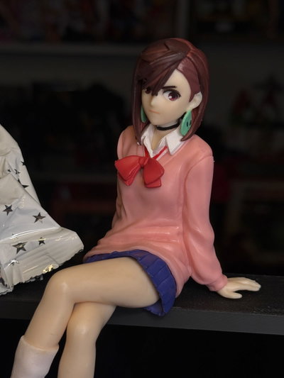 DAN DAN DAN MOMO CON BOLSITA SORPRESA (15CM) FIGURA ANIME - GIRUTOYS
