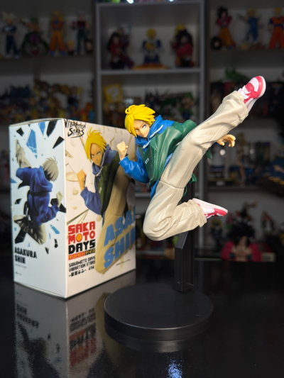 SHIN ASAKURA ATACANDO (24CM) FIGURA SAKAMOTO - GIRUTOYS