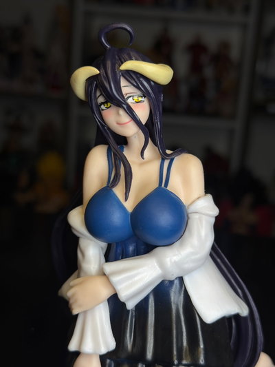ALBEDO EN RODILLAS (16CM) FIGURA ANIME - GIRUTOYS