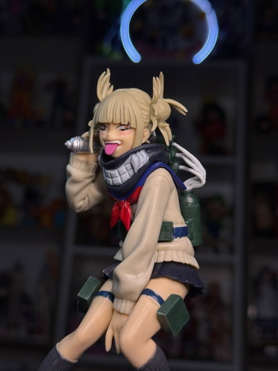 HIMIKO TOGA RISAS Y RISAS (17CM) FIGURA MY HERO ACADEMIA - GIRUTOYS