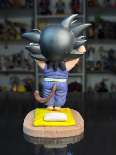 GOKU NIÑO BOSTESANDO (16CM) FIGURA DRAGON BALL - GIRUTOYS
