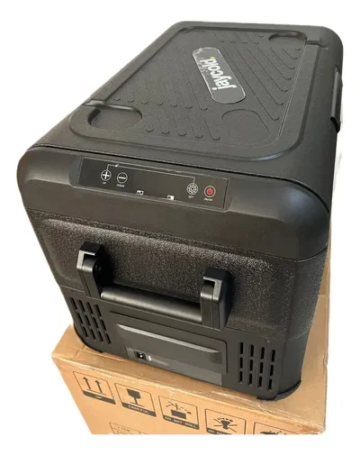 Heladera Con Freezer 45 Litros Bivoltaje 12v Y 24v Jaycold