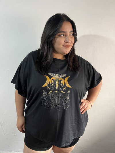Remera oversize Aquelarre