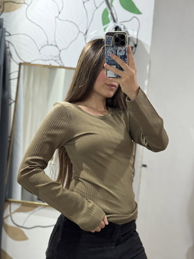 Camiseta térmica premium #verdeMilit