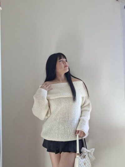 Sweater Vienne — oversize off-shoulder que te hace ver increíble sin esfuerzo 
