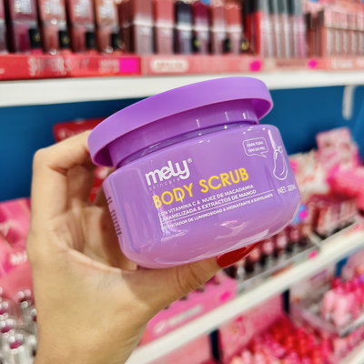 BODY SCRUB CON VITAMINA C Y NUEZ | MELY