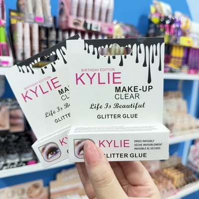 PEGAMENTO PARA PESTAÑAS | KYLIE