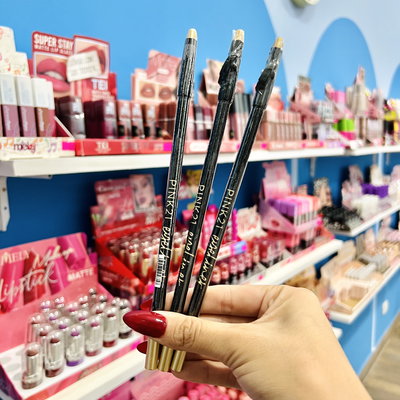 DELINEADOR NEGRO + SACAPUNTAS | PINK 21