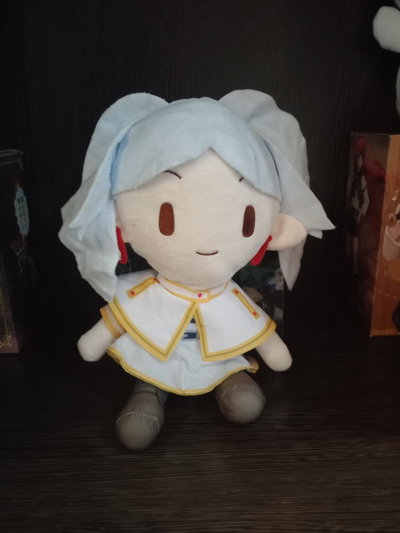 Peluche SOUSOU NO FRIEREN Frieren 26cm