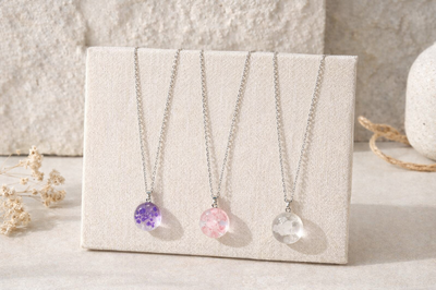 COLLAR SKY BRILLA OSCURIDAD - VARIOS COLORES