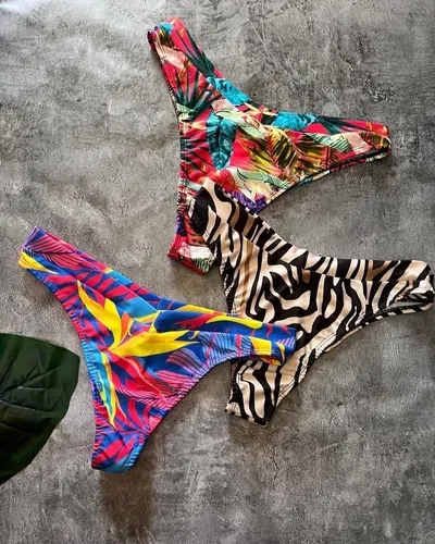 Colaless Yarah en "V"