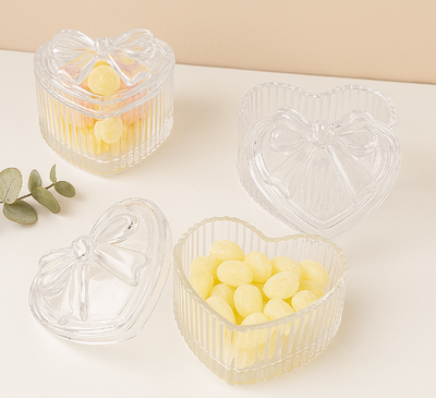 Caramelera Labrada Forma Corazon De Vidrio Con Tapa Grande