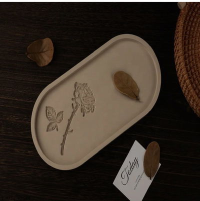 bandeja oval labrada con rosa chica