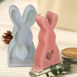 Conejo con corazón chico 