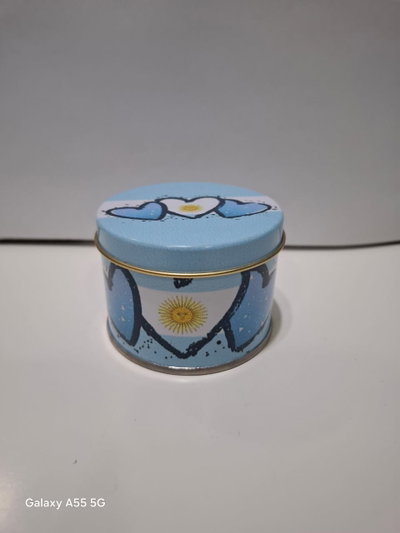 Lata motivo corazón Argentina