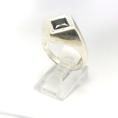 ANILLO BVLGARI CUADRADO CENTRO NEGRO