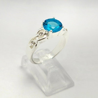 ANILLO CON CRISTAL