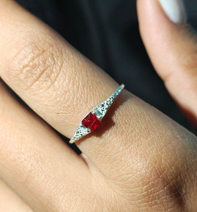 ANILLO ROJO SILENTE