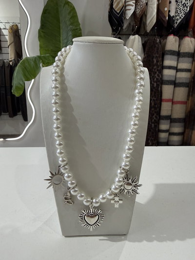 Collar Pearl & Heart Plateado