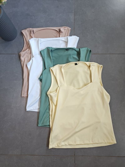 Remera escote corazón 